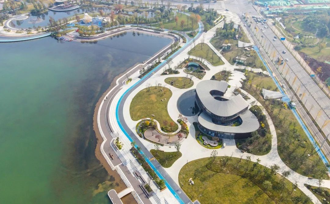 龙马湖2.jpg