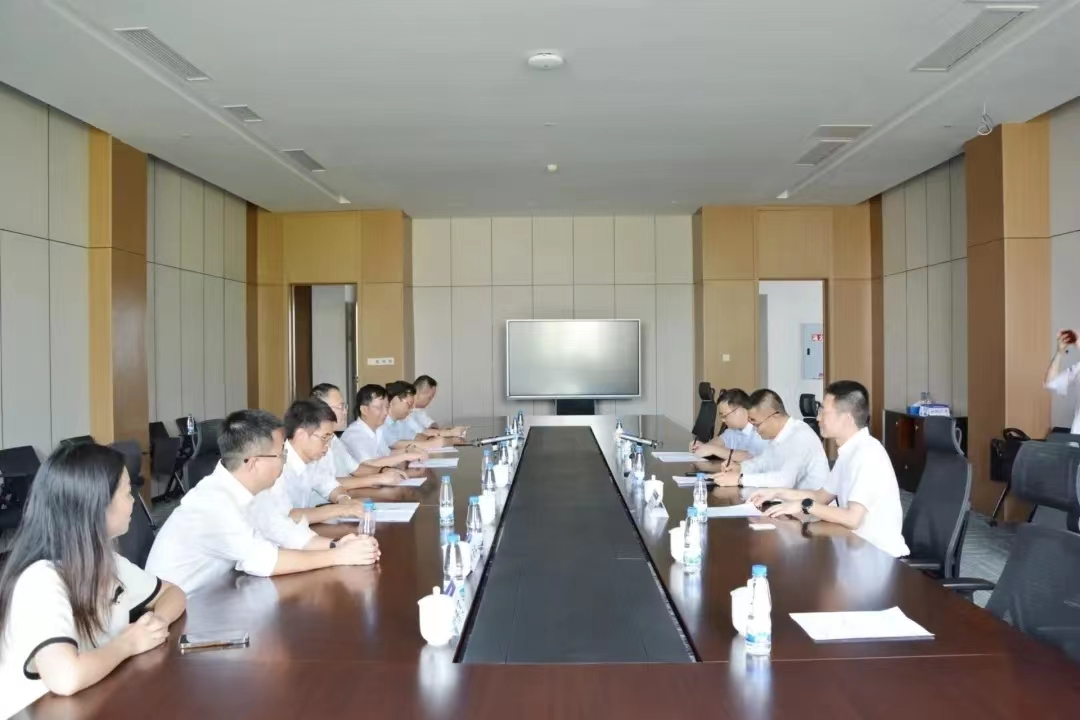 0819 李磊会见四川天府新区党工委副书记、成都科学城党工委书记邱旭东.png