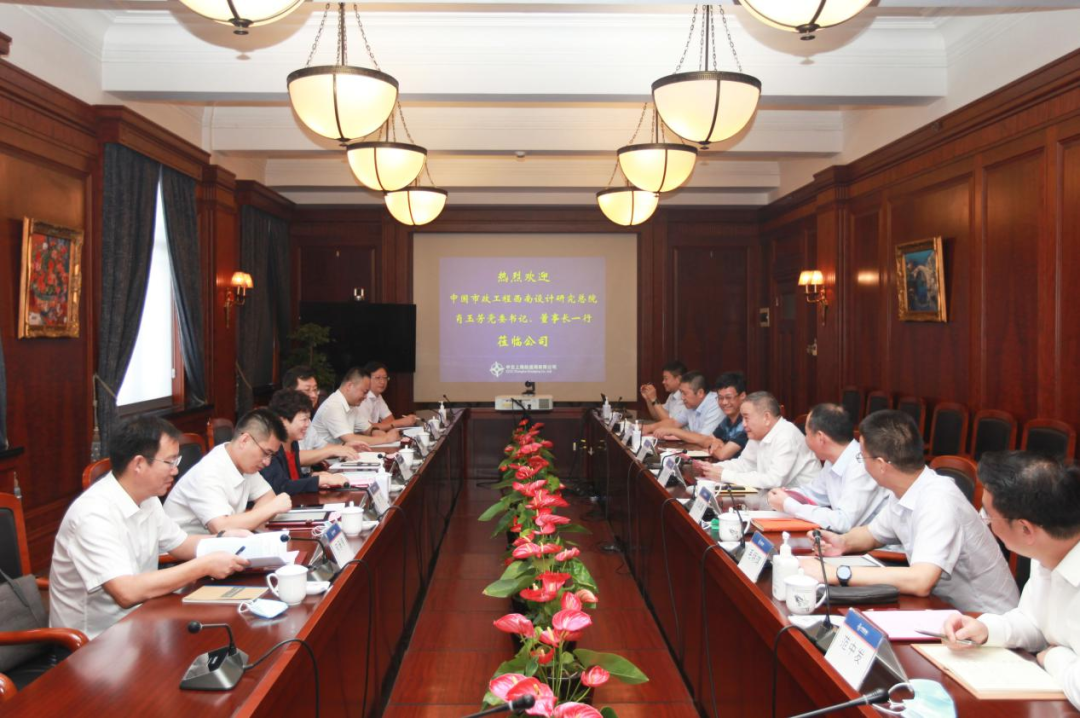 上航局党委书记、董事长王柏欢.png