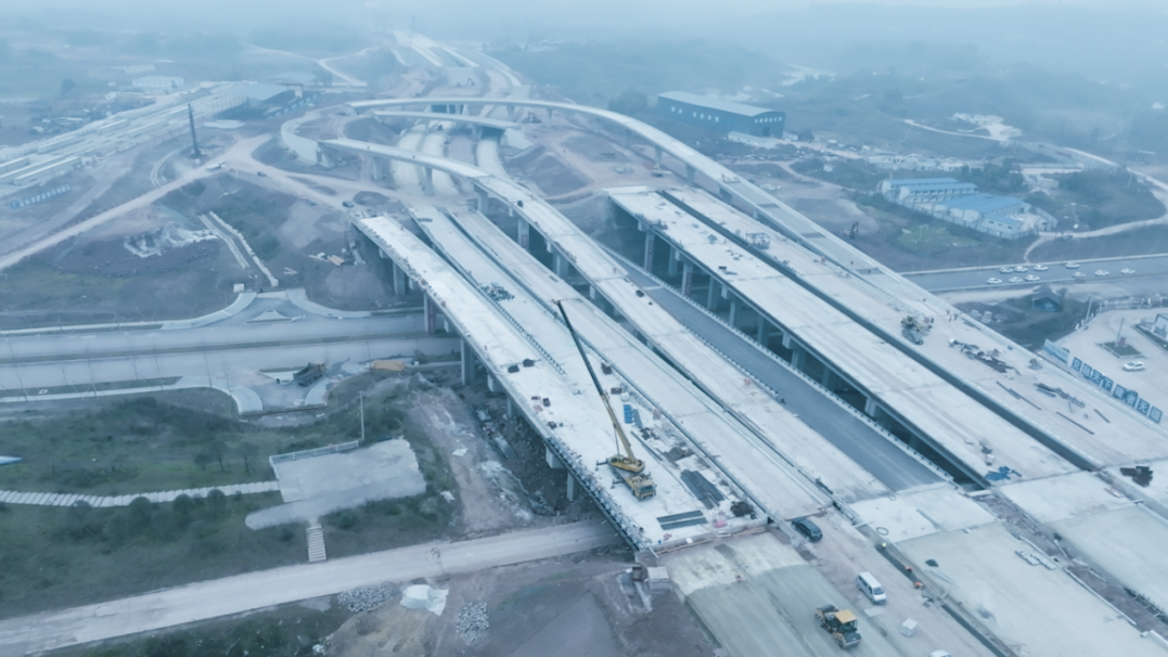 重庆协同创新区六横线等市政道路工程EPC项目.png